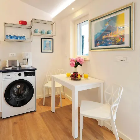 Sunset Over The Dubrovnik's Old Town 杜布罗夫尼克