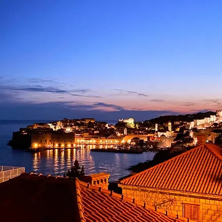 Apartment Sunset Over The Dubrovnik's Old Town Dubrovnik