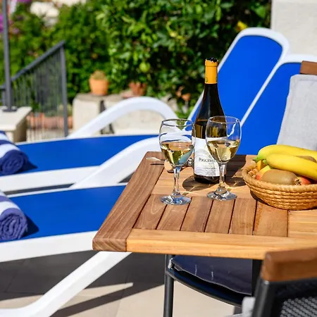 Sunset Over The Dubrovnik's Old Town Appartement *