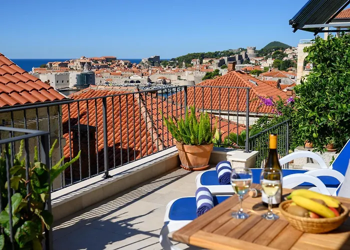 Sunset Over The Dubrovnik's Old Town Apartament *