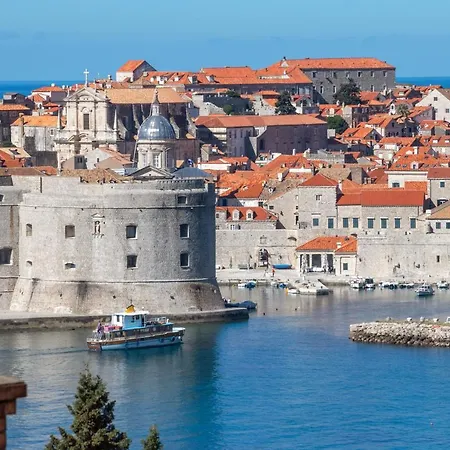 Daire Sunset Over The Dubrovnik's Old Town *
